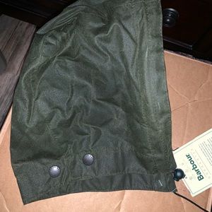 Barbour Beaufort hood NWT